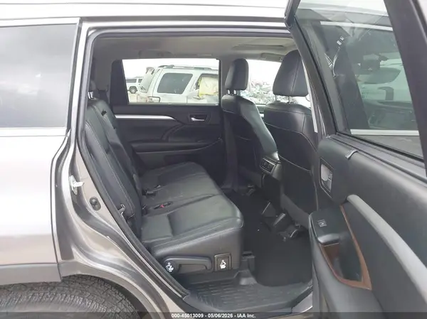 5TDKKRFH0GS133496 2016 TOYOTA HIGHLANDER - Image 8
