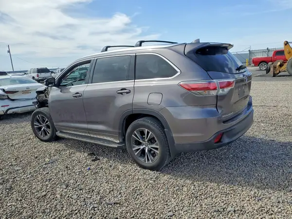 5TDKKRFH0GS143185 2016 TOYOTA HIGHLANDER - Image 2