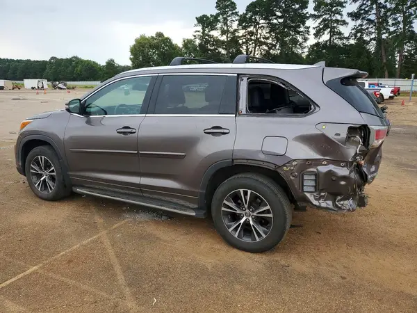 5TDKKRFH0GS144191 2016 TOYOTA HIGHLANDER - Image 2