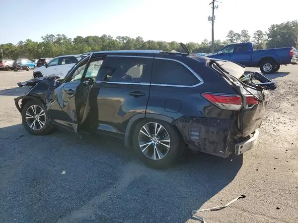 5TDKKRFH0GS147074 2016 TOYOTA HIGHLANDER - Image 2