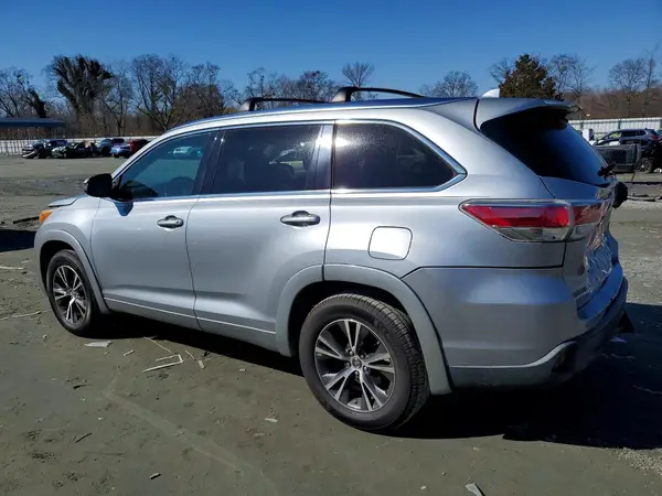 5TDKKRFH0GS147172 2016 TOYOTA HIGHLANDER - Image 2
