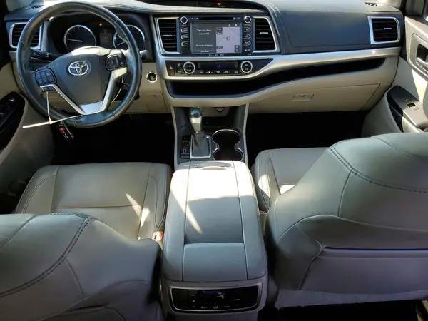 5TDKKRFH0GS147172 2016 TOYOTA HIGHLANDER - Image 8