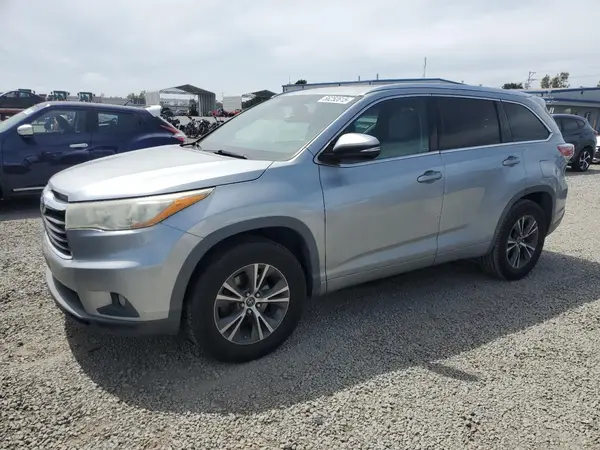5TDKKRFH0GS158222 2016 TOYOTA HIGHLANDER - Image 1