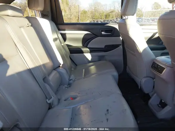 5TDKKRFH0GS166546 2016 TOYOTA HIGHLANDER - Image 8