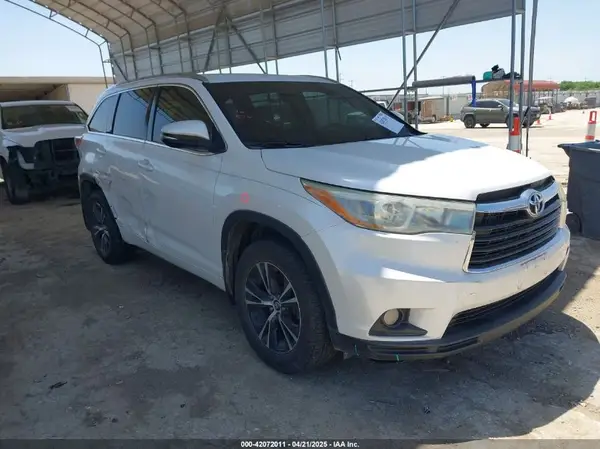 5TDKKRFH0GS169026 2016 TOYOTA HIGHLANDER - Image 1