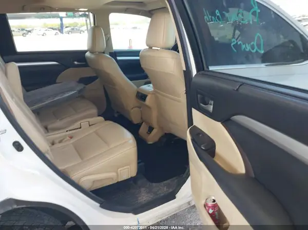 5TDKKRFH0GS169026 2016 TOYOTA HIGHLANDER - Image 8