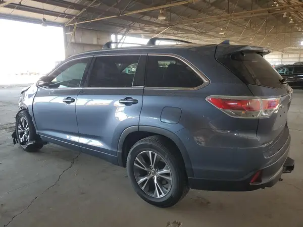 5TDKKRFH0GS176932 2016 TOYOTA HIGHLANDER - Image 2