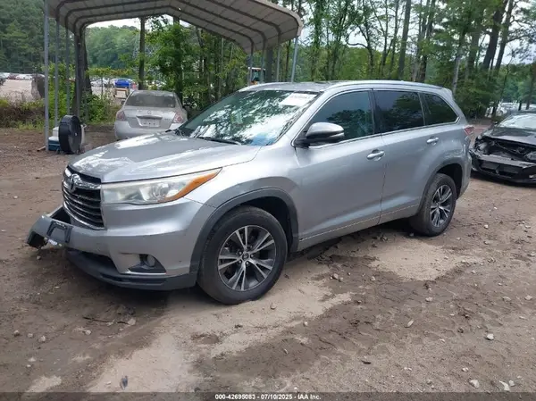 5TDKKRFH0GS179443 2016 TOYOTA HIGHLANDER - Image 2