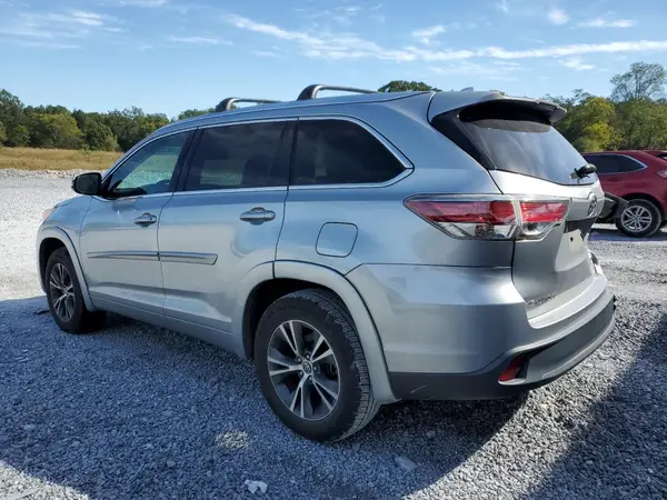 5TDKKRFH0GS501885 2016 TOYOTA HIGHLANDER - Image 2