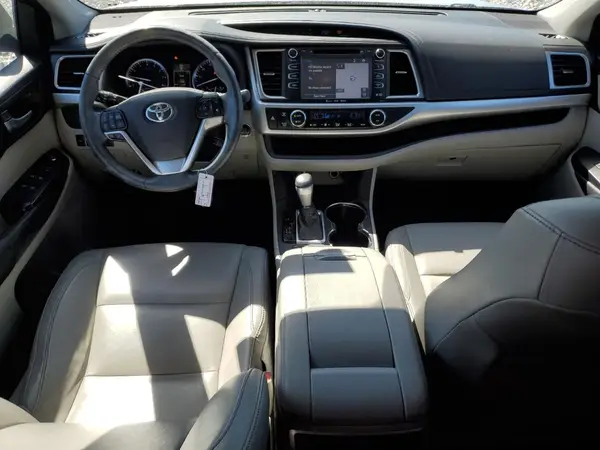 5TDKKRFH0GS501885 2016 TOYOTA HIGHLANDER - Image 8