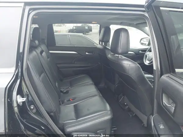 5TDKKRFH0GS502180 2016 TOYOTA HIGHLANDER - Image 8
