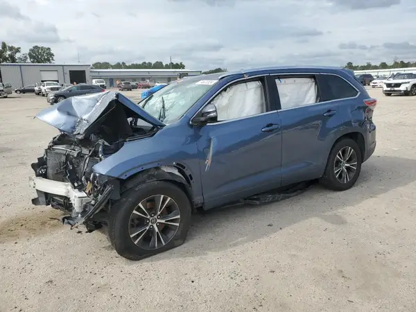 5TDKKRFH0GS502261 2016 TOYOTA HIGHLANDER - Image 1