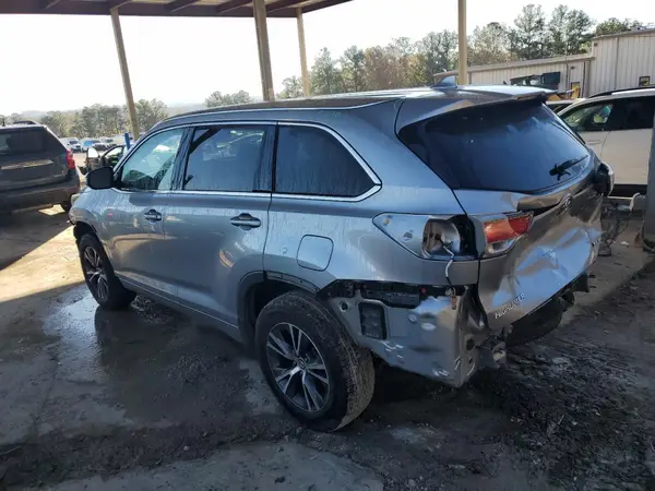 5TDKKRFH0GS502499 2016 TOYOTA HIGHLANDER - Image 2