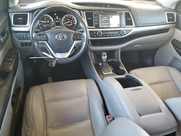 5TDKKRFH0GS502499 2016 TOYOTA HIGHLANDER - Image 8