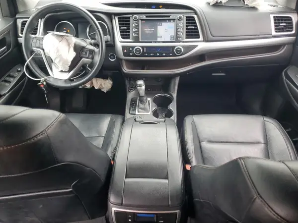 5TDKKRFH0GS504236 2016 TOYOTA HIGHLANDER - Image 8