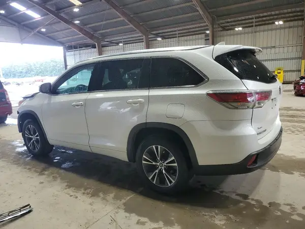 5TDKKRFH0GS505662 2016 TOYOTA HIGHLANDER - Image 2
