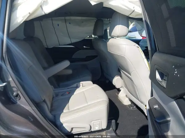 5TDKKRFH0GS506066 2016 TOYOTA HIGHLANDER - Image 8