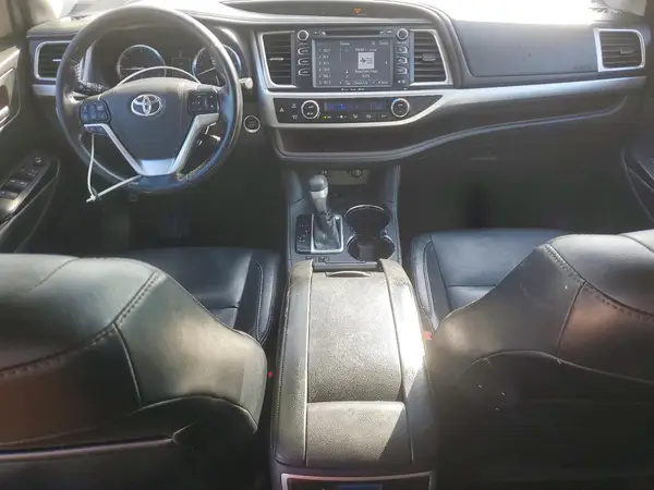 5TDKKRFH0GS507220 2016 TOYOTA HIGHLANDER - Image 8