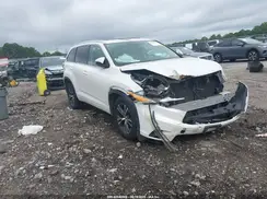 5TDKKRFH1GS120384 2016 TOYOTA HIGHLANDER