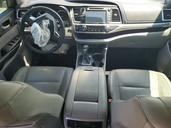 5TDKKRFH1GS121504 2016 TOYOTA HIGHLANDER - Image 8