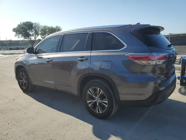 5TDKKRFH1GS123740 2016 TOYOTA HIGHLANDER - Image 2