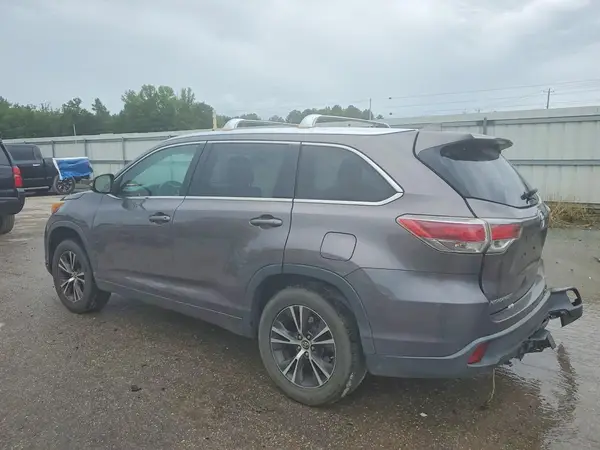5TDKKRFH1GS125598 2016 TOYOTA HIGHLANDER - Image 2