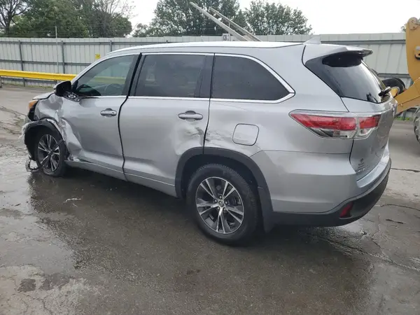 5TDKKRFH1GS128257 2016 TOYOTA HIGHLANDER - Image 2