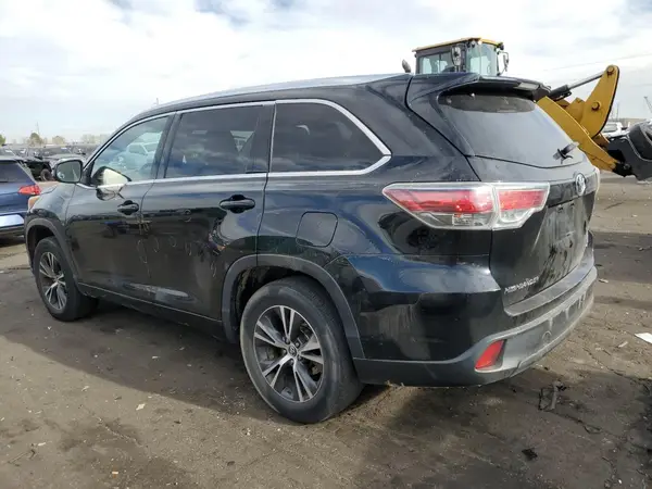 5TDKKRFH1GS134074 2016 TOYOTA HIGHLANDER - Image 2