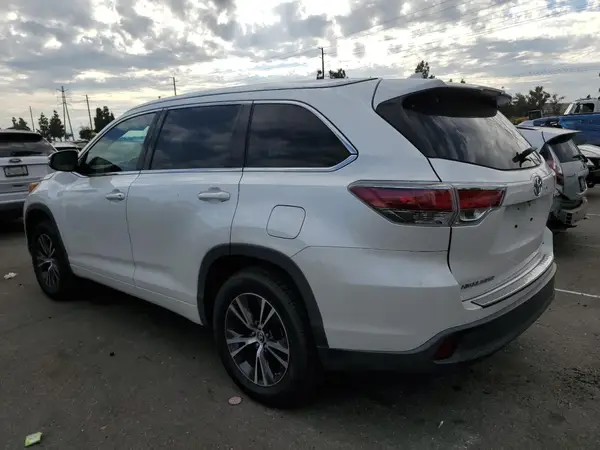 5TDKKRFH1GS135967 2016 TOYOTA HIGHLANDER - Image 2
