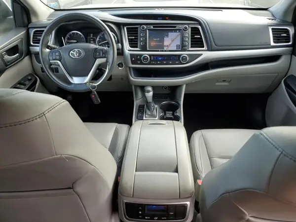 5TDKKRFH1GS135967 2016 TOYOTA HIGHLANDER - Image 8