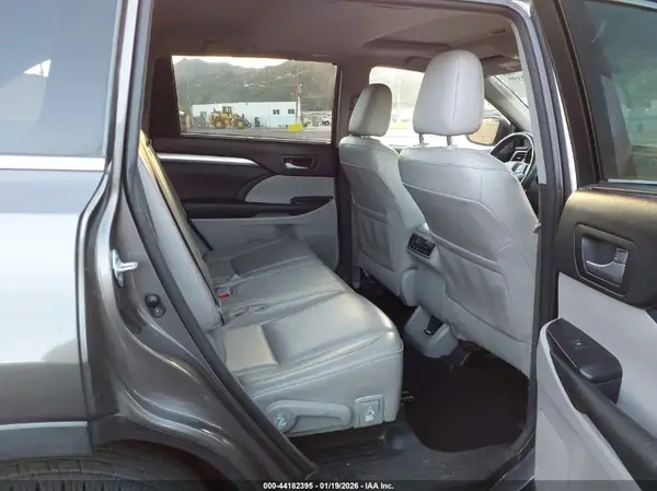 5TDKKRFH1GS136651 2016 TOYOTA HIGHLANDER - Image 8