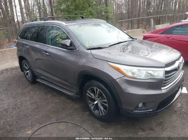 5TDKKRFH1GS142501 2016 TOYOTA HIGHLANDER - Image 1