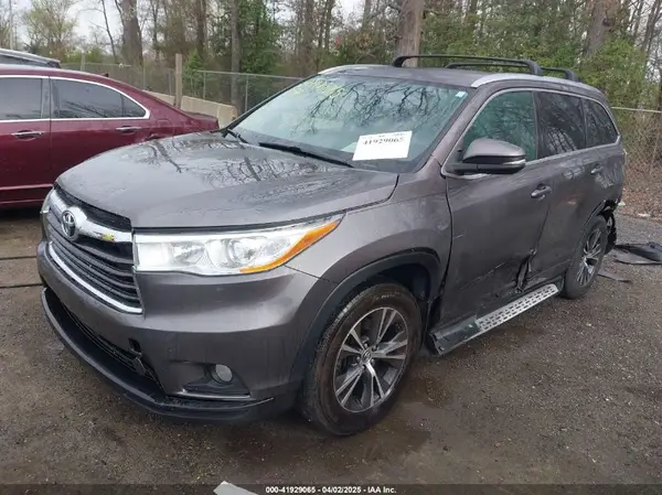 5TDKKRFH1GS142501 2016 TOYOTA HIGHLANDER - Image 2