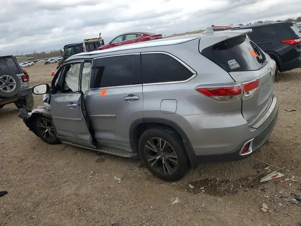 5TDKKRFH1GS143728 2016 TOYOTA HIGHLANDER - Image 2