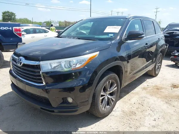 5TDKKRFH1GS147648 2016 TOYOTA HIGHLANDER - Image 2