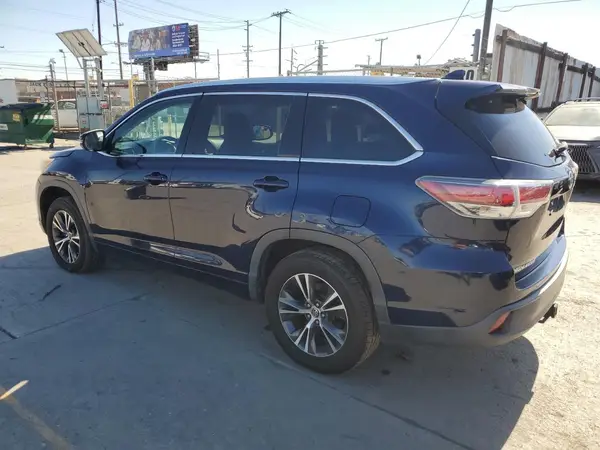 5TDKKRFH1GS148654 2016 TOYOTA HIGHLANDER - Image 2