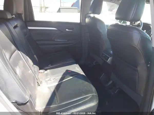 5TDKKRFH1GS151201 2016 TOYOTA HIGHLANDER - Image 8