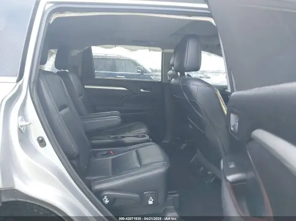 5TDKKRFH1GS152719 2016 TOYOTA HIGHLANDER - Image 8