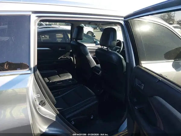 5TDKKRFH1GS154762 2016 TOYOTA HIGHLANDER - Image 8