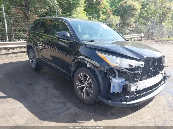 5TDKKRFH1GS160920 2016 TOYOTA HIGHLANDER - Image 1