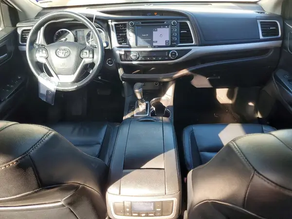 5TDKKRFH1GS164661 2016 TOYOTA HIGHLANDER - Image 8