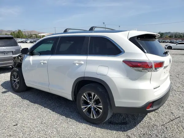 5TDKKRFH1GS174641 2016 TOYOTA HIGHLANDER - Image 2