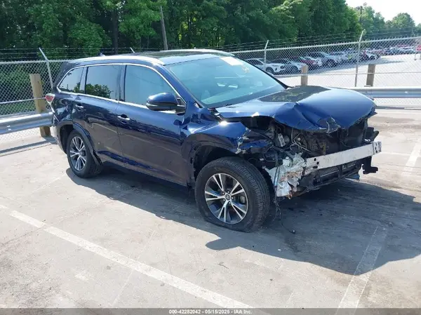 5TDKKRFH1GS174865 2016 TOYOTA HIGHLANDER - Image 1