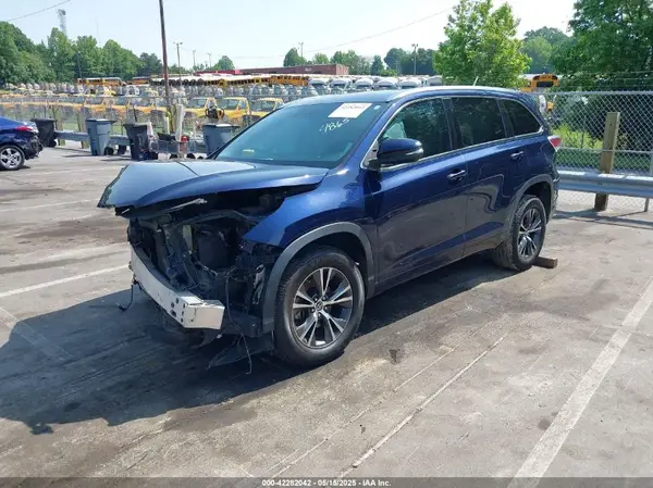 5TDKKRFH1GS174865 2016 TOYOTA HIGHLANDER - Image 2