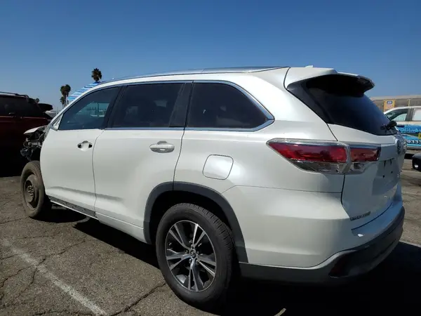 5TDKKRFH1GS176535 2016 TOYOTA HIGHLANDER - Image 2