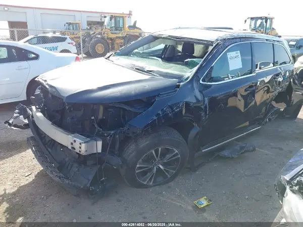 5TDKKRFH1GS504620 2016 TOYOTA HIGHLANDER - Image 2