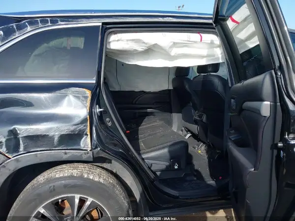 5TDKKRFH1GS504620 2016 TOYOTA HIGHLANDER - Image 8