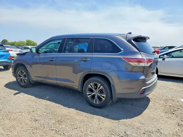 5TDKKRFH1GS504925 2016 TOYOTA HIGHLANDER - Image 2
