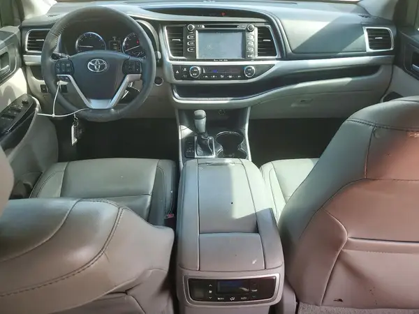5TDKKRFH2GS121625 2016 TOYOTA HIGHLANDER - Image 8