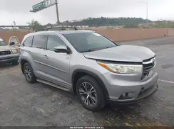 5TDKKRFH2GS122595 2016 TOYOTA HIGHLANDER